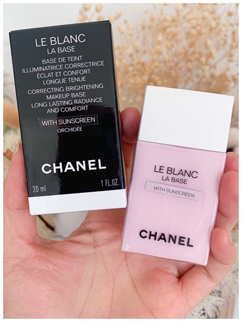 chanel le blanc la base review|chanel le blanc makeup base.